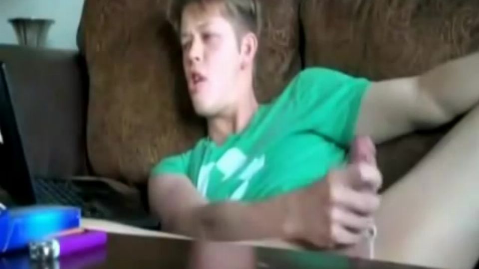 Hajlékony meleg sztriptíztáncos otthoni előadása