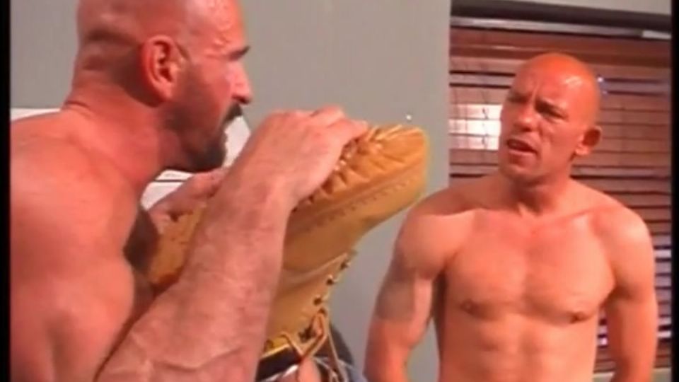 Közelről behatolás egy szűk fiúba