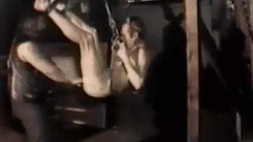 Retro bilincsben fisting