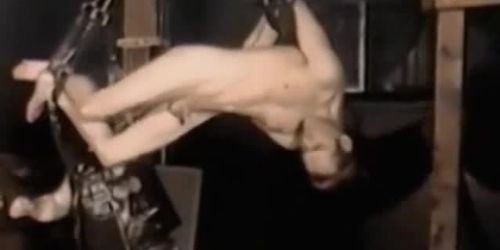 Retró férfiak kötözve és ökölbevéve