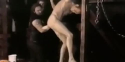 Retro motorosok durva kalandja